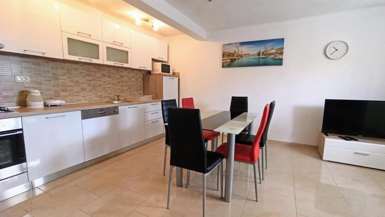 Holiday Apartments Maslina Paho Babino Polje Екстер'єр фото